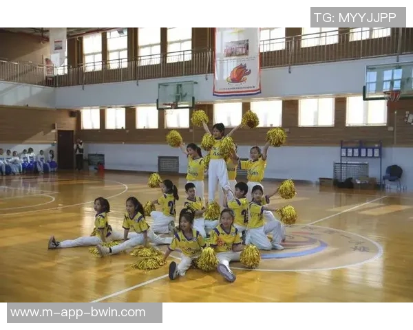 小学足球啦啦操视频精彩集锦助力孩子们快乐成长与团队合作精神培养